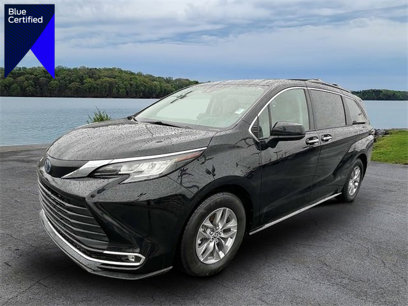 Used 2022 Toyota Sienna XLE