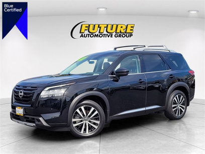 Used 2023 Nissan Pathfinder Platinum w/ Black Appearance Package