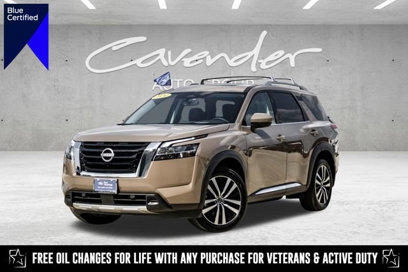 Used 2024 Nissan Pathfinder Platinum w/ Cargo Package