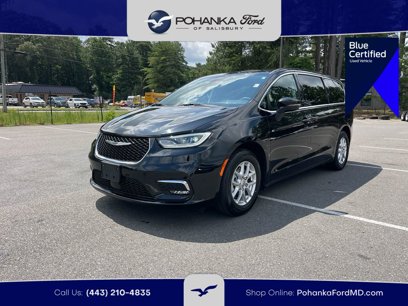 Used 2023 Chrysler Pacifica Touring-L