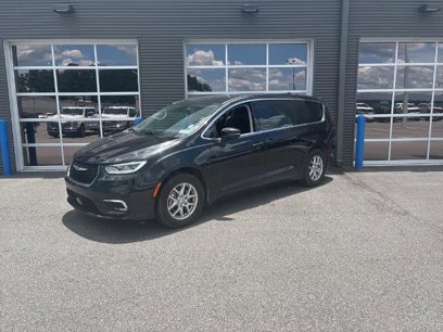 Used 2023 Chrysler Pacifica Touring-L