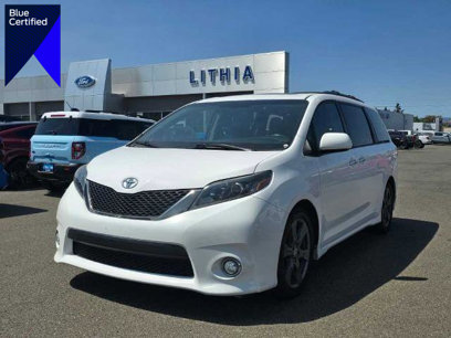 Used 2017 Toyota Sienna SE