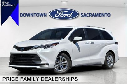 Used 2023 Toyota Sienna Platinum