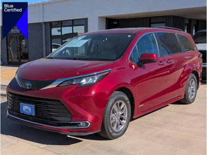 Used 2021 Toyota Sienna XLE