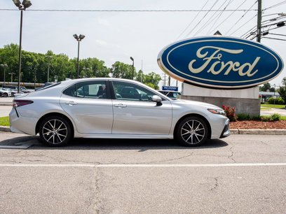 Used 2021 Toyota Camry SE