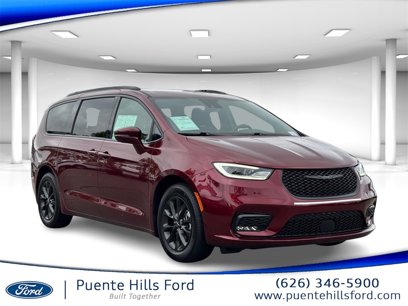 Used 2021 Chrysler Pacifica Touring w/ S Appearance Package