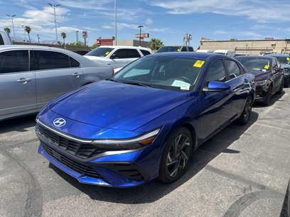 Used 2024 Hyundai Elantra SEL w/ Convenience Package