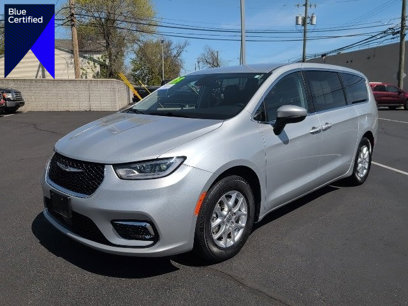 Used 2023 Chrysler Pacifica Touring-L