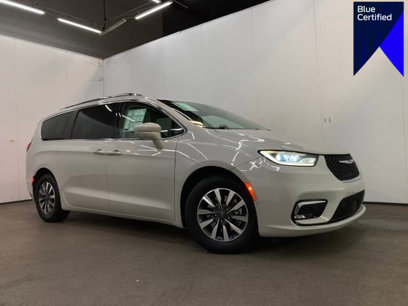 Used 2021 Chrysler Pacifica Touring-L