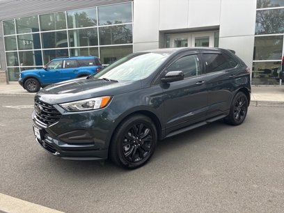 Certified 2023 Ford Edge SE w/ Black Appearance Package