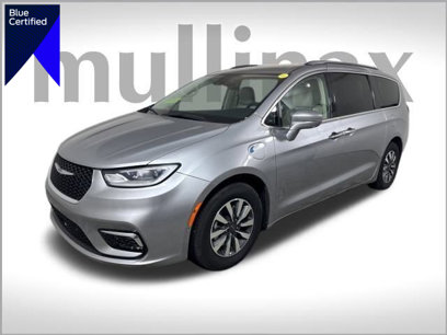 Used 2021 Chrysler Pacifica Touring-L