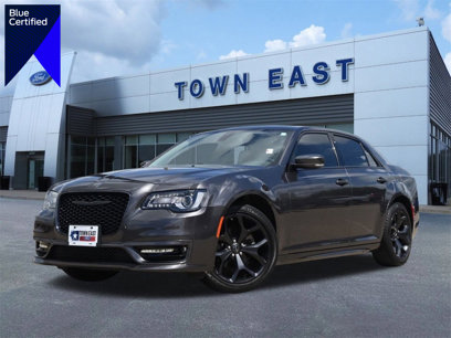 Used 2022 Chrysler 300 Touring L w/ Comfort Group