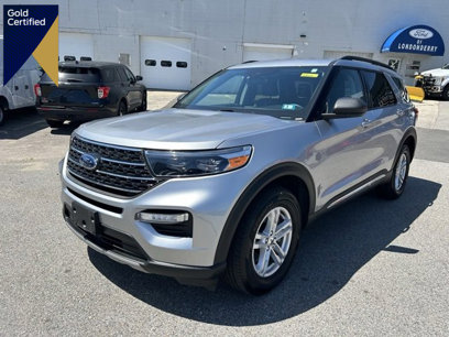 Certified 2022 Ford Explorer XLT w/ Equipment Group 202A