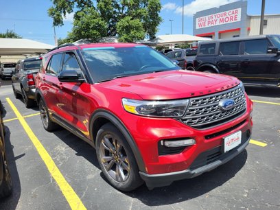 Certified 2022 Ford Explorer XLT w/ Equipment Group 202A