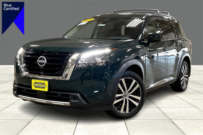 Used 2024 Nissan Pathfinder Platinum w/ Cargo Package