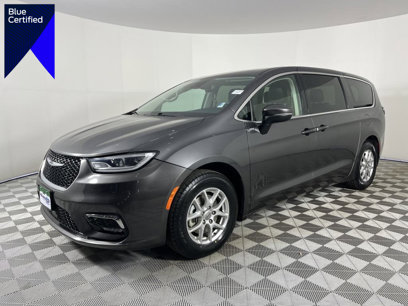 Used 2023 Chrysler Pacifica Touring-L