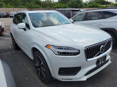 Used 2021 Volvo XC90 T6 Momentum w/ Climate Package