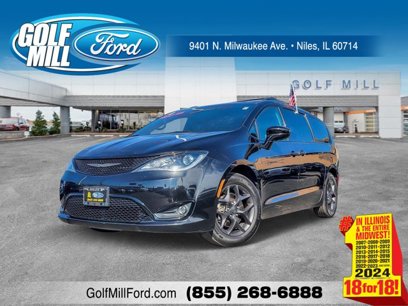 Used 2018 Chrysler Pacifica Touring-L w/ Premium Audio Group