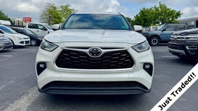 Used 2021 Toyota Highlander XLE