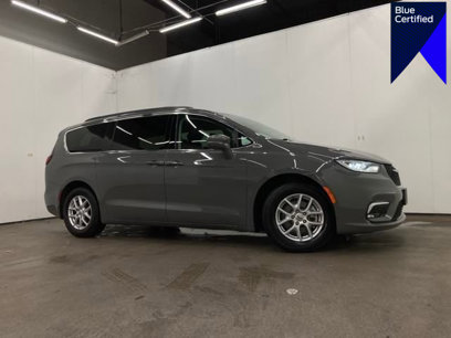 Used 2022 Chrysler Pacifica Touring-L
