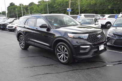 Certified 2022 Ford Explorer ST-Line w/ Class IV Trailer Tow Package