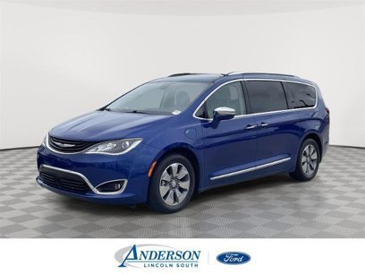 Used 2018 Chrysler Pacifica Limited w/ Advanced Safetytec Group