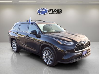 Used 2023 Toyota Highlander Limited