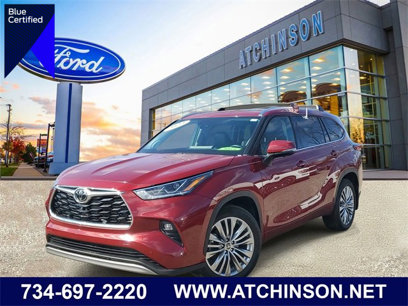 Used 2023 Toyota Highlander L
