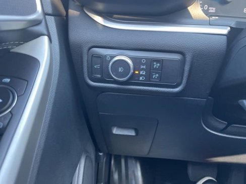 Certified 2022 Ford Explorer XLT w/ Equipment Group 202A image 24