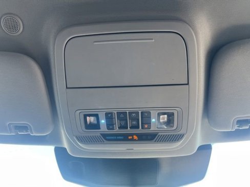 Certified 2022 Ford Explorer XLT w/ Equipment Group 202A image 31