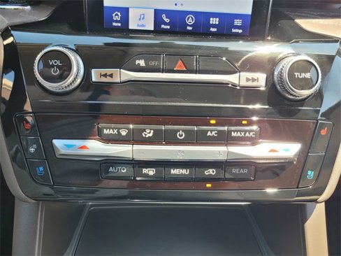 Certified 2024 Ford Explorer Platinum w/ Technology Package image 24