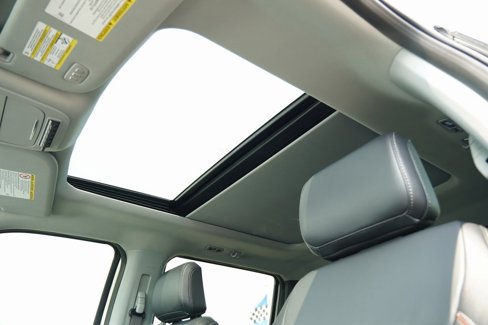 Certified 2024 Ford F250 Lariat w/ Black Appearance Package image 18