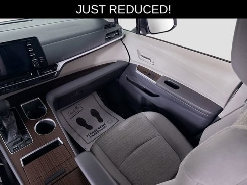 Used 2021 Toyota Sienna LE image 20
