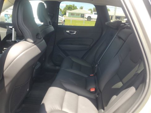 Used 2023 Volvo XC60 B5 Plus w/ Climate Package image 12