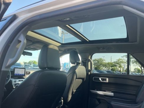 Certified 2022 Ford Explorer XLT w/ Equipment Group 202A image 20