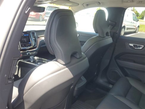 Used 2023 Volvo XC60 B5 Plus w/ Climate Package image 10