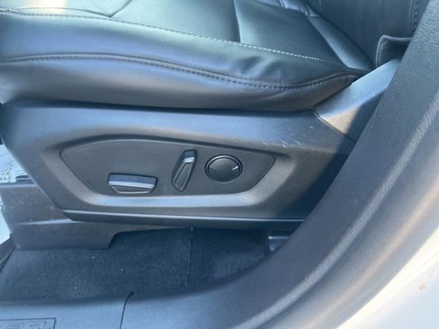 Certified 2022 Ford Explorer XLT w/ Equipment Group 202A image 22