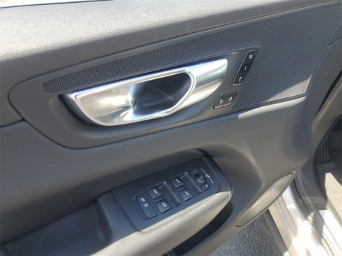 Used 2023 Volvo XC60 B5 Plus w/ Climate Package image 16
