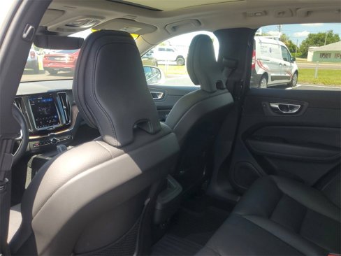 Used 2023 Volvo XC60 B5 Plus w/ Climate Package image 11