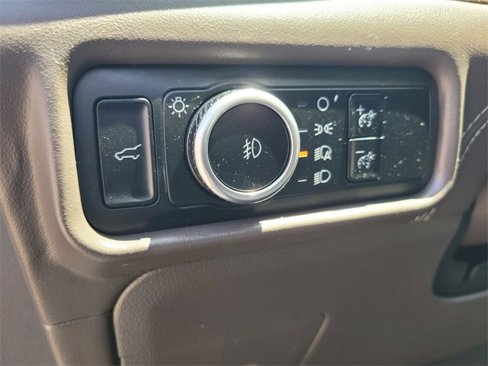 Certified 2024 Ford Explorer Platinum w/ Technology Package image 17