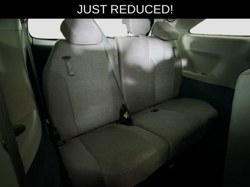 Used 2021 Toyota Sienna LE image 24