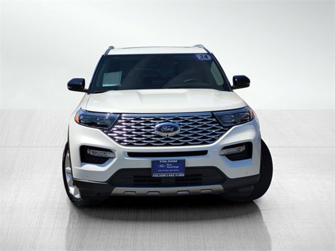 Certified 2024 Ford Explorer Platinum w/ Technology Package image 5