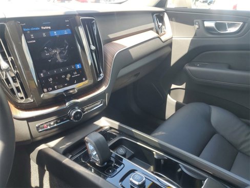 Used 2023 Volvo XC60 B5 Plus w/ Climate Package image 21