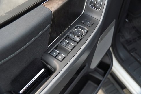 Certified 2024 Ford F250 Lariat w/ Black Appearance Package image 13