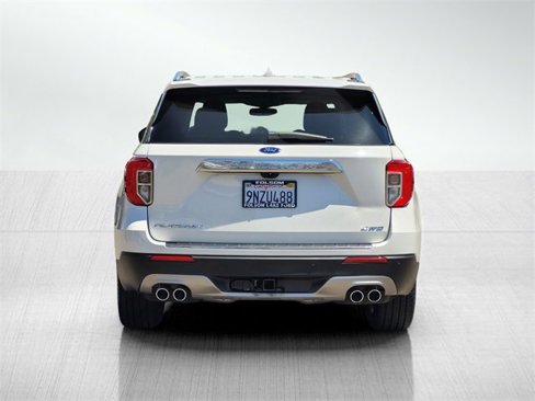 Certified 2024 Ford Explorer Platinum w/ Technology Package image 4