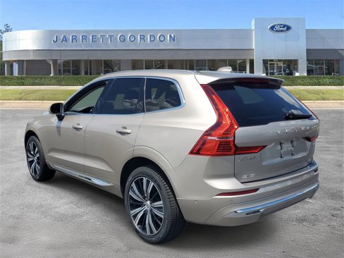 Used 2023 Volvo XC60 B5 Plus w/ Climate Package image 2
