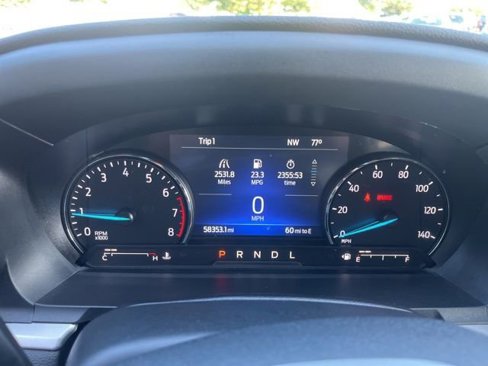 Certified 2022 Ford Explorer XLT w/ Equipment Group 202A image 35