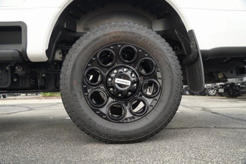 Certified 2024 Ford F250 Lariat w/ Black Appearance Package image 7
