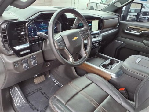 Used 2024 Chevrolet Silverado 3500 High Country w/ High Country Premium Package image 6