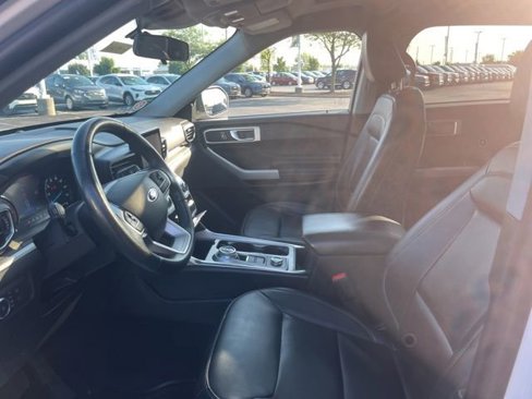 Certified 2022 Ford Explorer XLT w/ Equipment Group 202A image 23